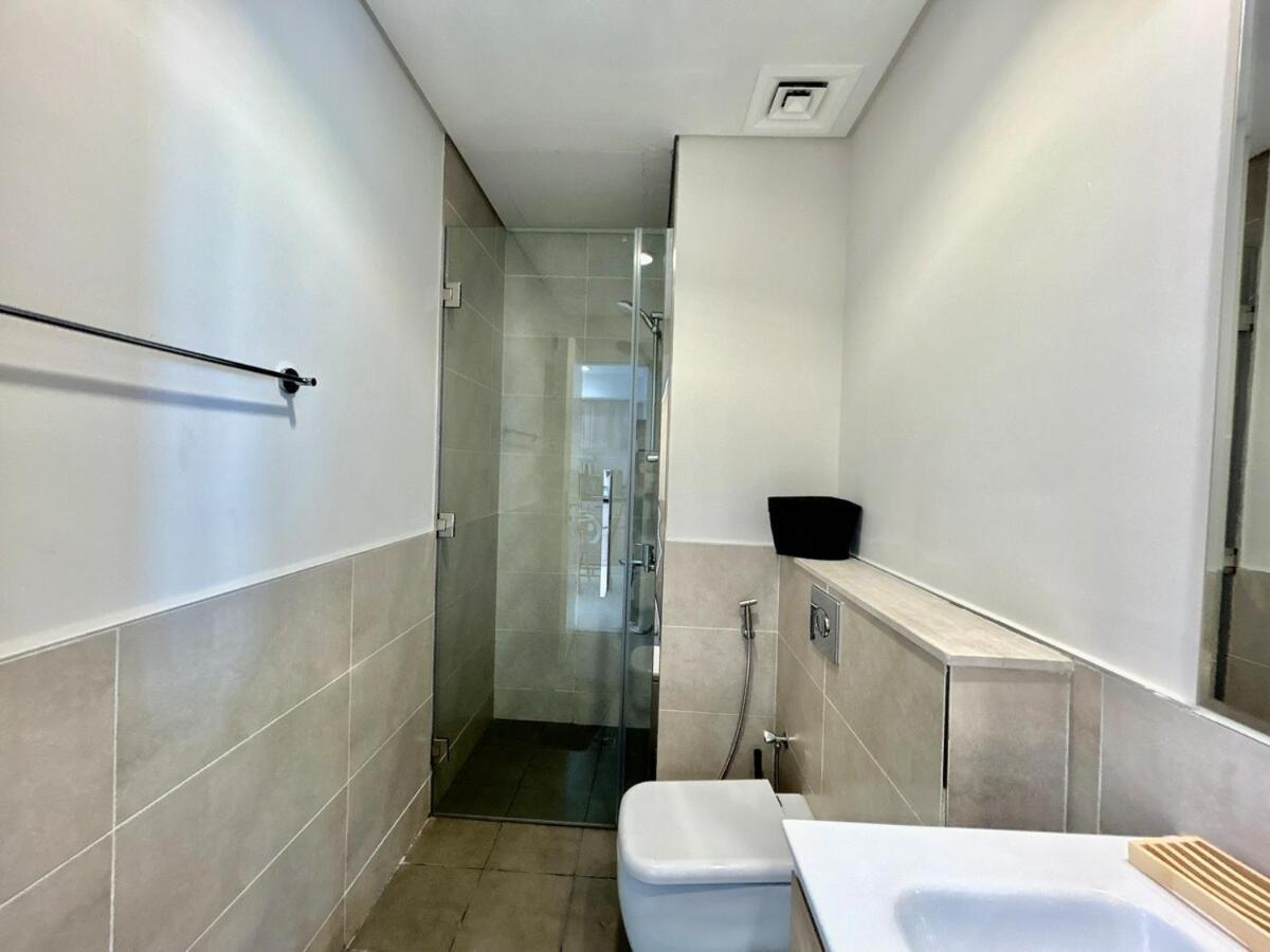 Homes2retreat - Golf & Desert Views Luxe 1br Escape Dubai